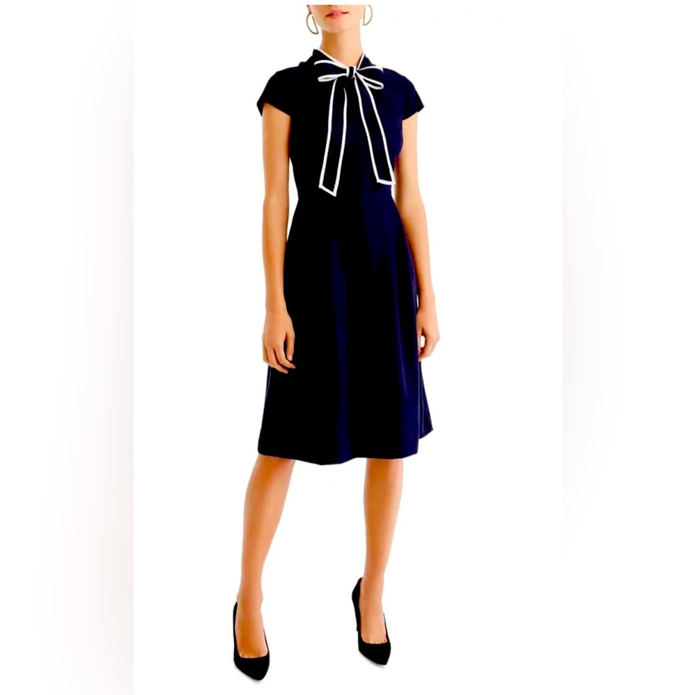 NWT J CREW Tie Neck dress in 365 Crepe Navy